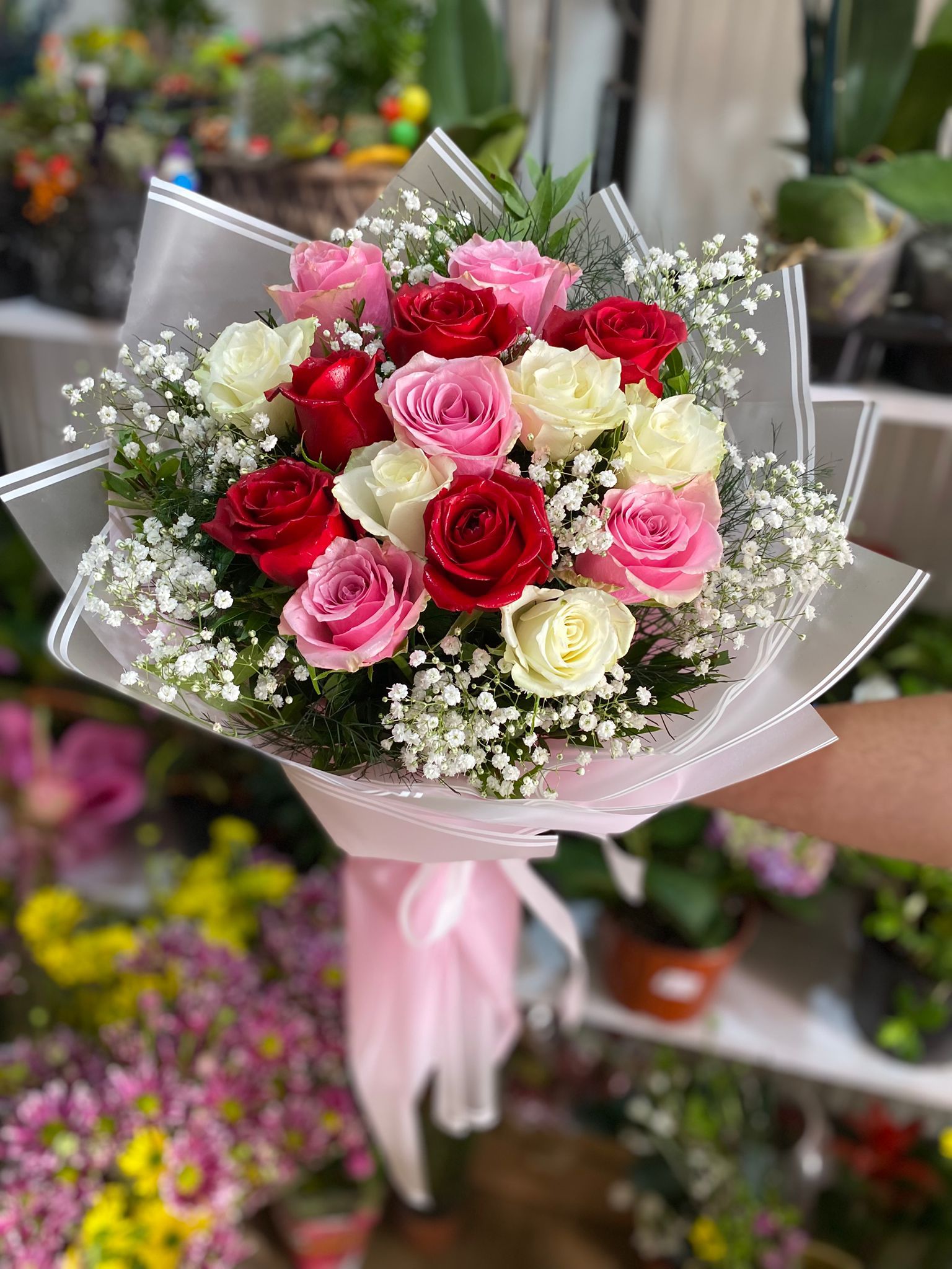 15 Pembe Gül buketi